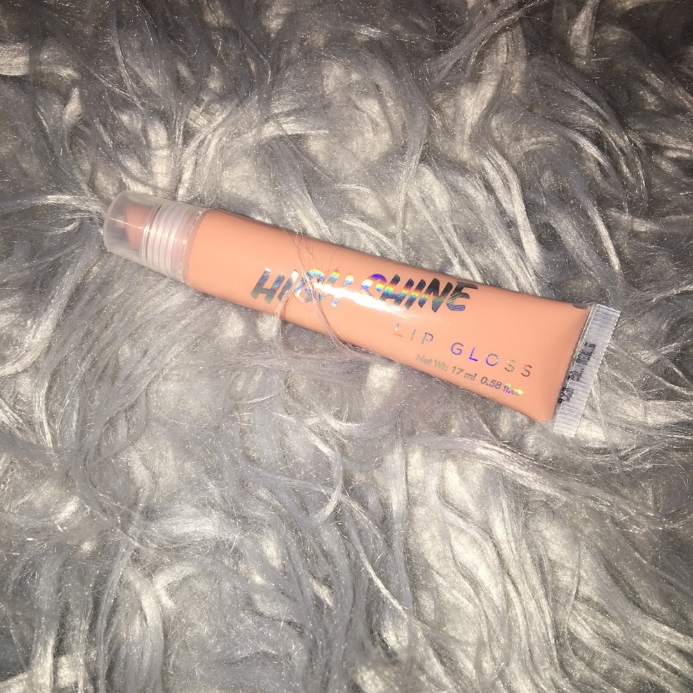 Lip gloss